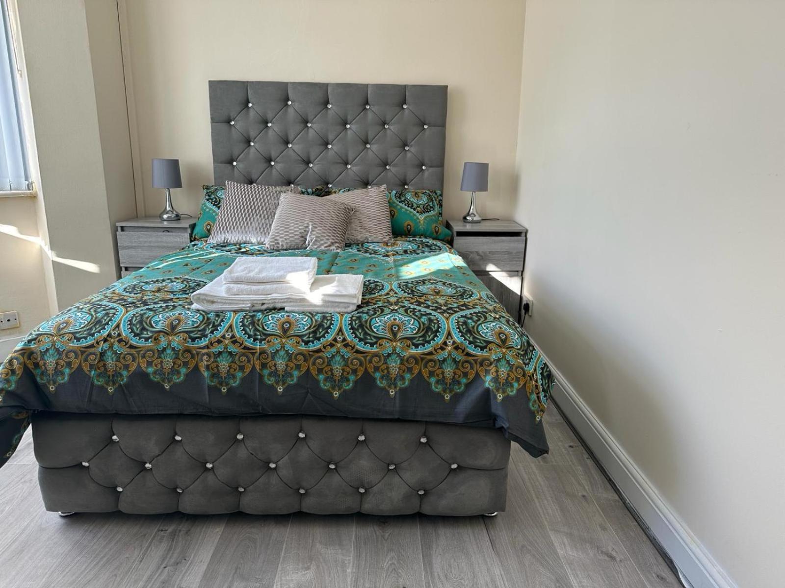 Elsaro Hotel Slough Luaran gambar